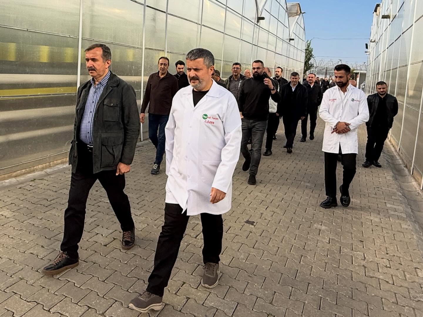 Değerli Üyemiz Onur Market’in Mani “Onursal Tarım İşletmesi”ni, Başkanımız Rahmi Kartal başkanlığındaki İstanbul PERDER heyetimizle birlikte ziyarette bulunduk.