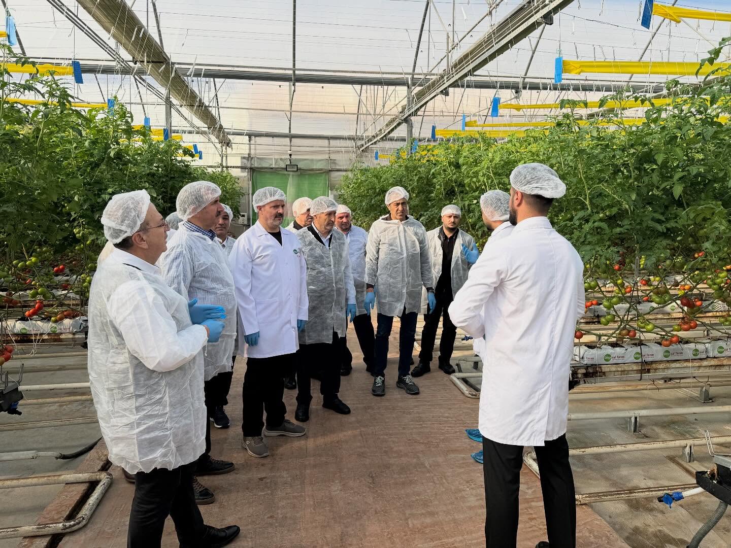 Değerli Üyemiz Onur Market’in Mani “Onursal Tarım İşletmesi”ni, Başkanımız Rahmi Kartal başkanlığındaki İstanbul PERDER heyetimizle birlikte ziyarette bulunduk.