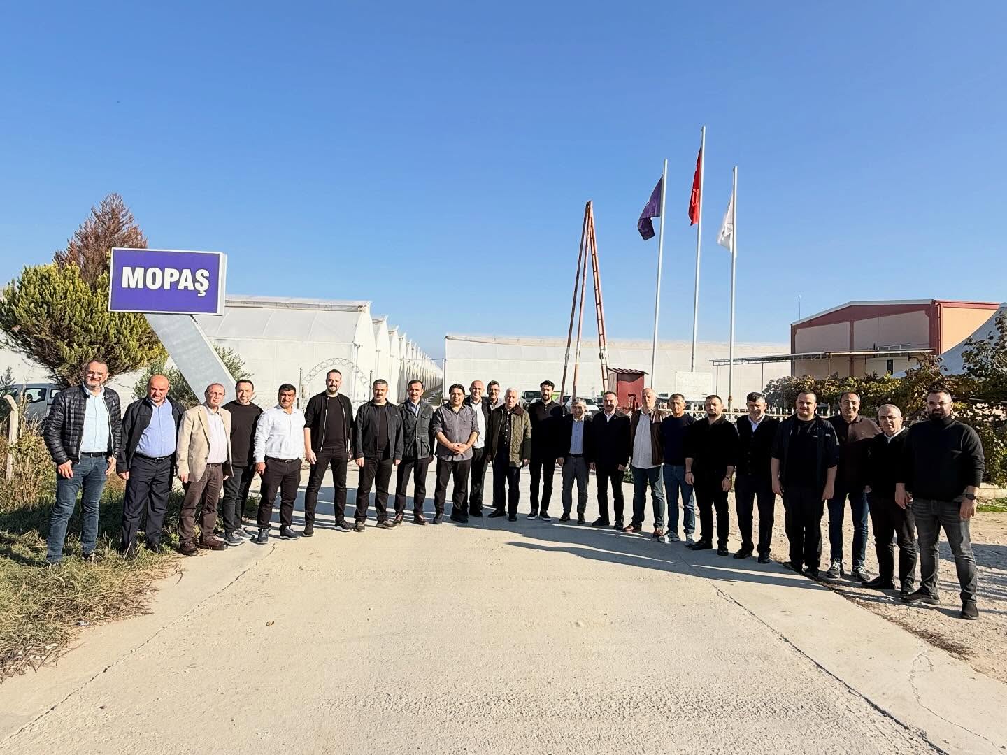 Başkanımız Rahmi Kartal liderliğindeki İstanbul PERDER heyeti olarak, değerli üyemiz Mopaş Market’in Manisa Salihli’deki Mopaş Tarım İşletmesi’ni ziyaret ettik.
