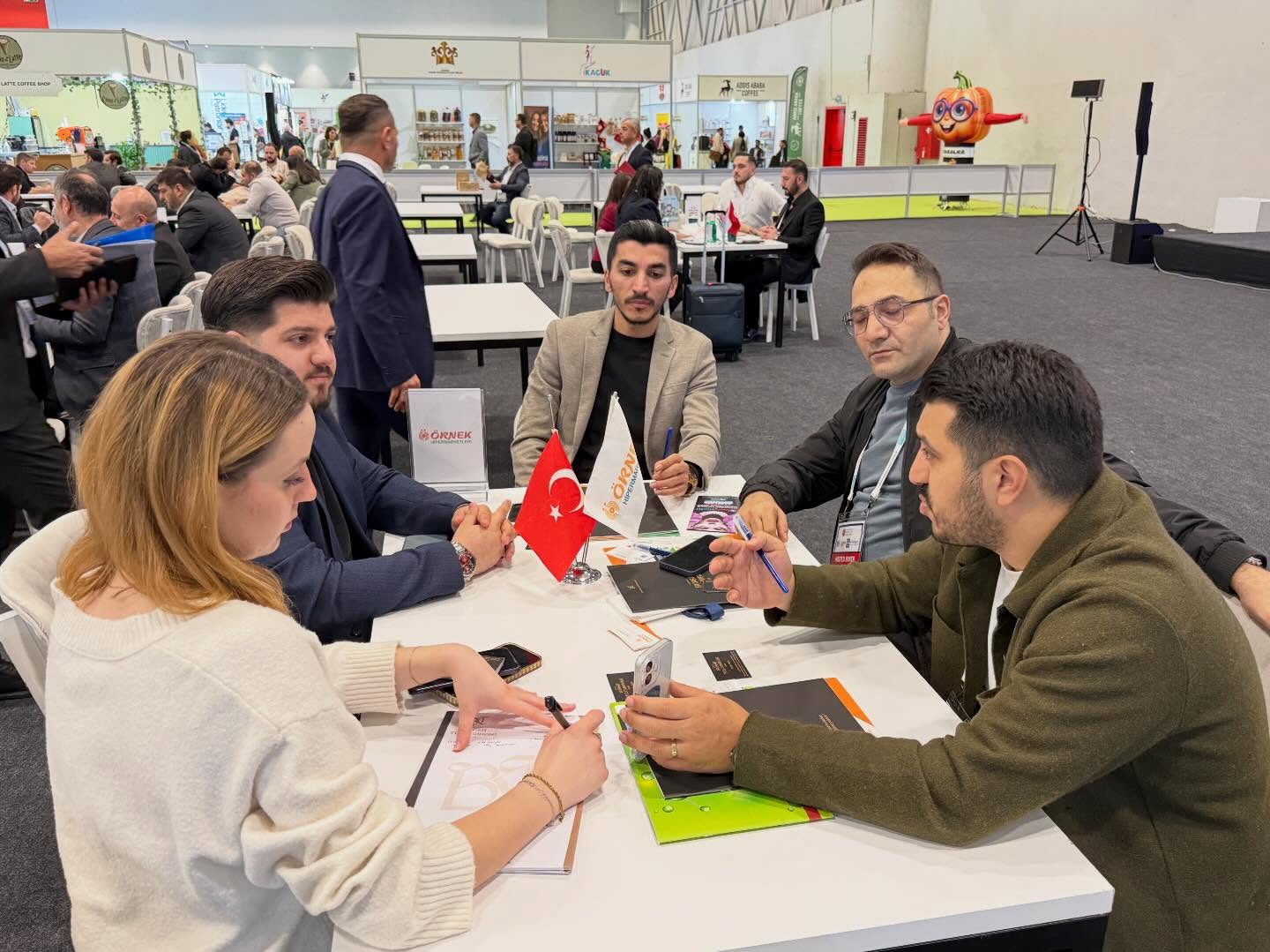 26-29 Kasım tarihlerinde İstanbul Fuar Merkezi’nde düzenlenen İstanbul Helal EXPO Fuarına İstanbul PERDER üyesi profesyonel satın alma heyetimizle katılım sağladık