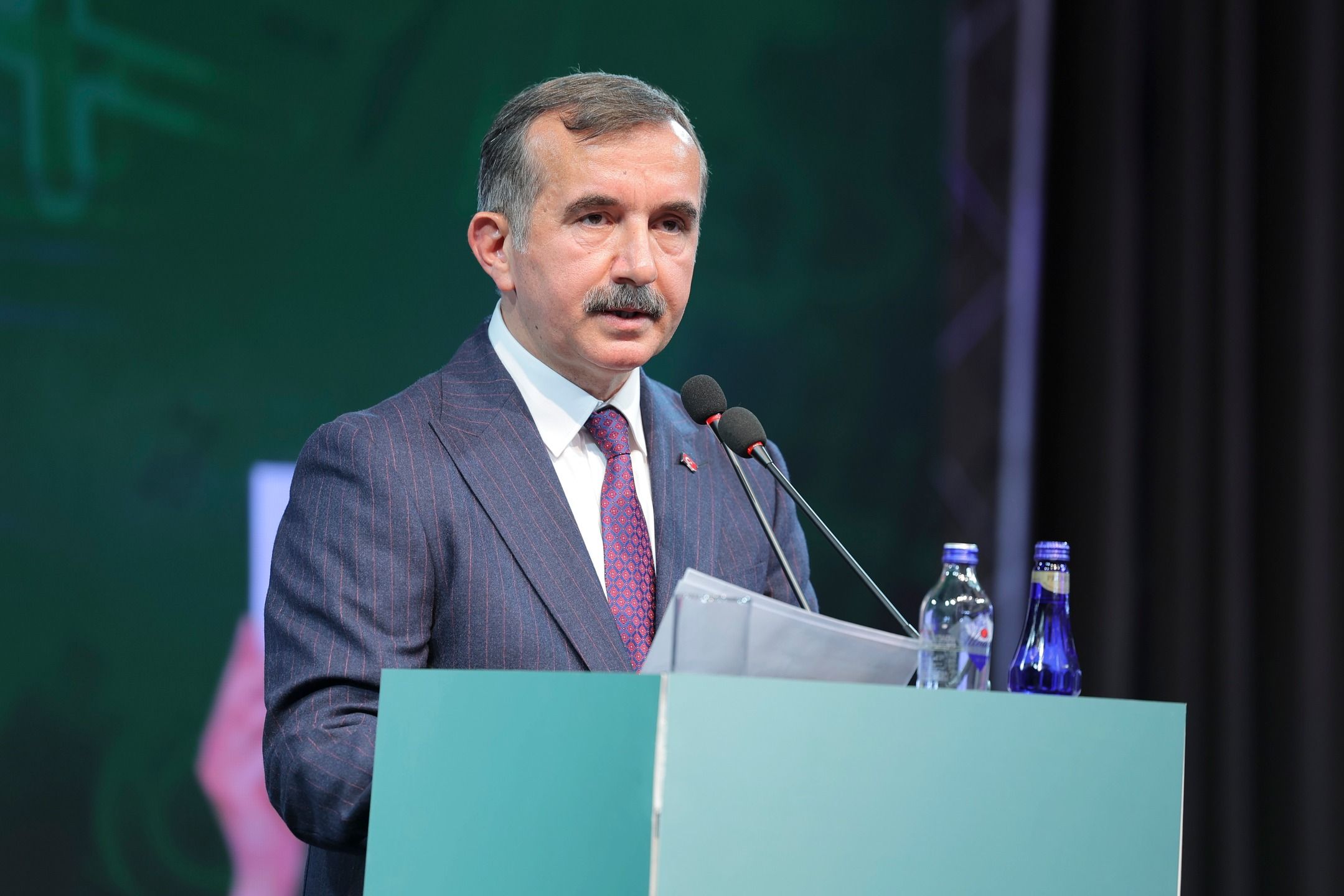 Yerelist 2025 İstanbul Marketler Buluşması ve Fuarı’nın açılışı, İstanbul PERDER Başkanı Rahmi Kartal’ın önemli mesajlarıyla gerçekleşti.