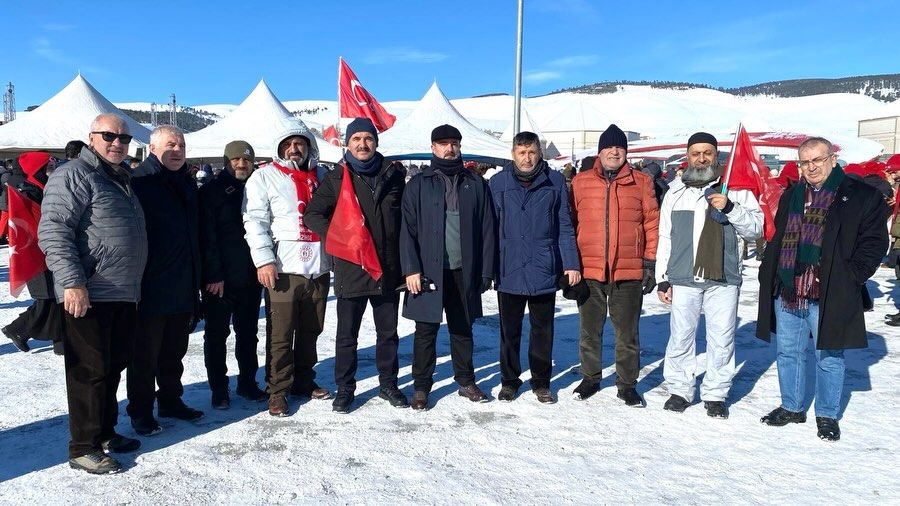 Sarıkamış Harekatı’nın 111. yılı kapsamında “Bu Toprakta İzin Var” temasıyla düzenlenen “Sarıkamış Şehitlerini Anma” yürüyüşü gerçekleştirildi