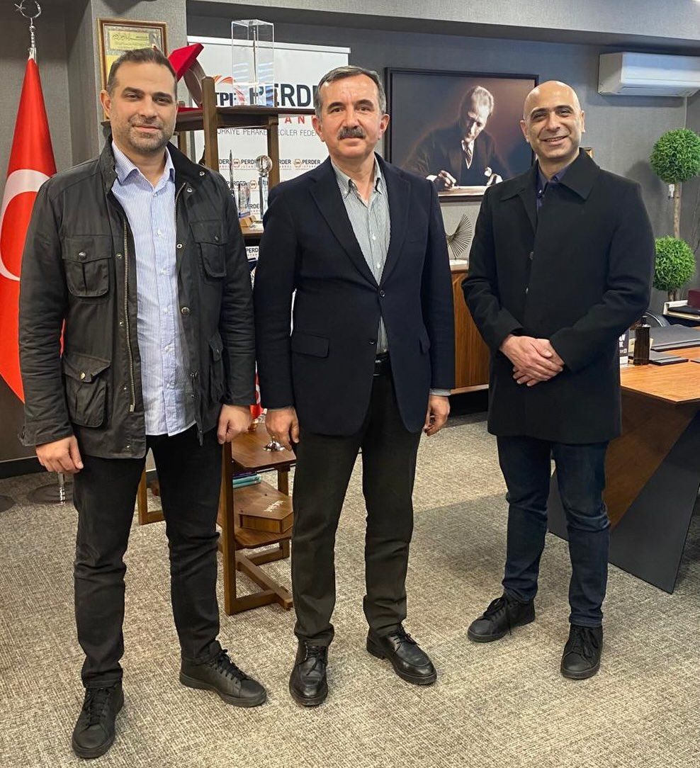Danem Gıda Satış Direktörü Emin Oktay ve Geleneksel Kanal Satış Müdürü Arek Azal, Başkanımız Rahmi Kartal’ı makamında ziyaret etti.