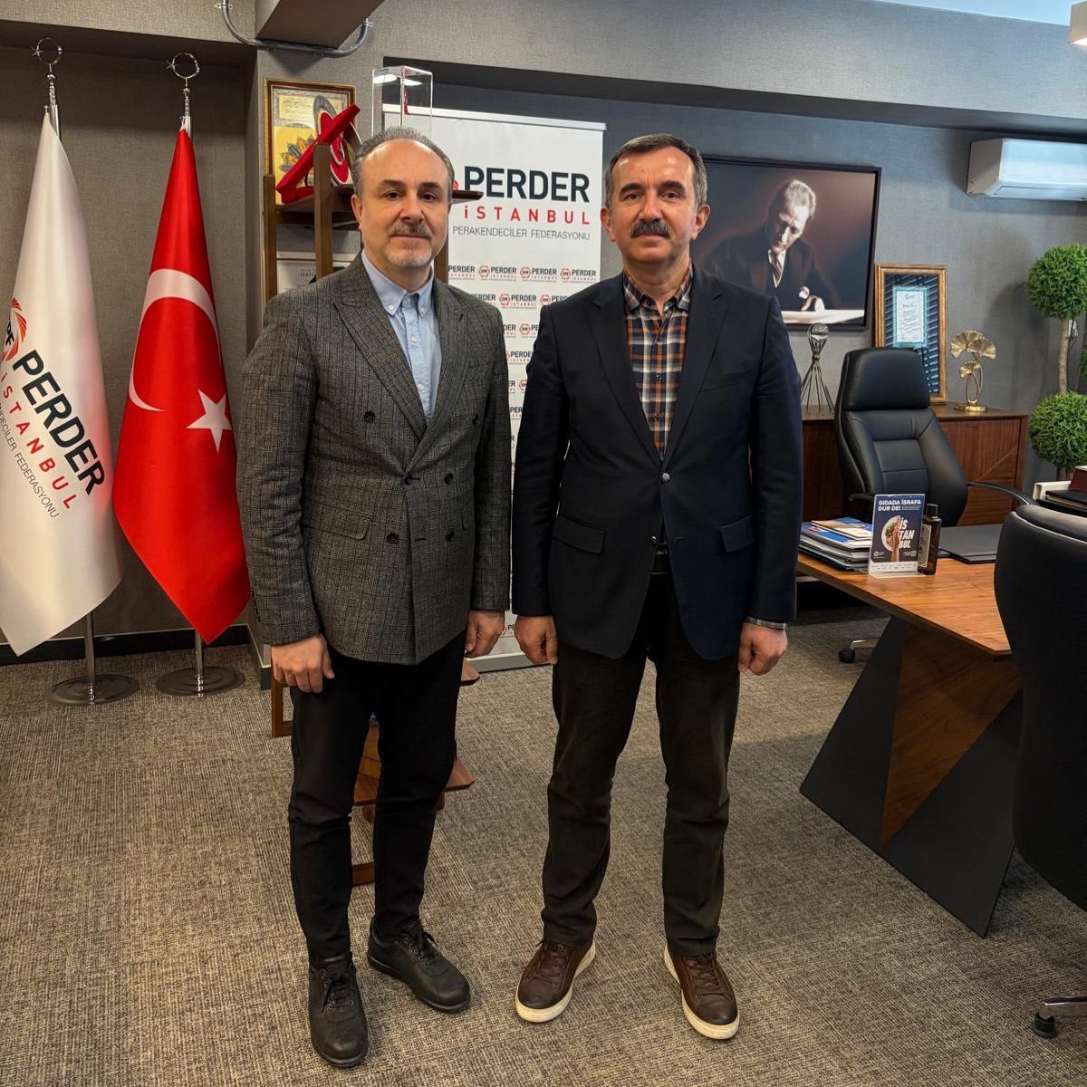 Asel Group Gıda Genel Müdürü Metin Babacan, Başkanımız Rahmi Kartal’ı makamında ziyarette bulundular.